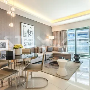 Staycae Paramount Towers Appartement