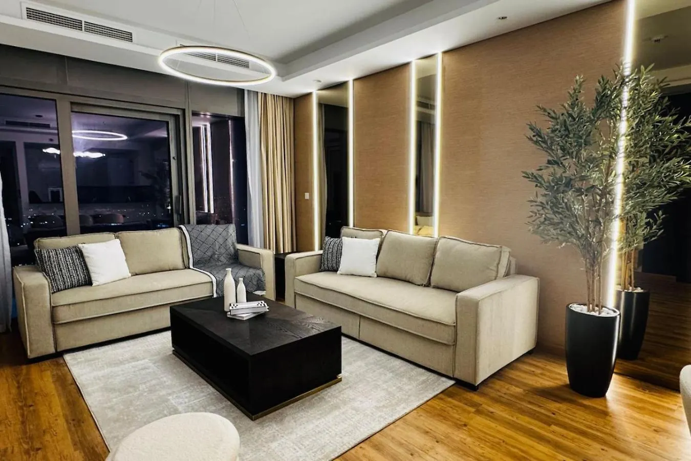 Apartment Burj View 3Bdr With Rooftop Infinity Pool Dubai United Arab Emirates